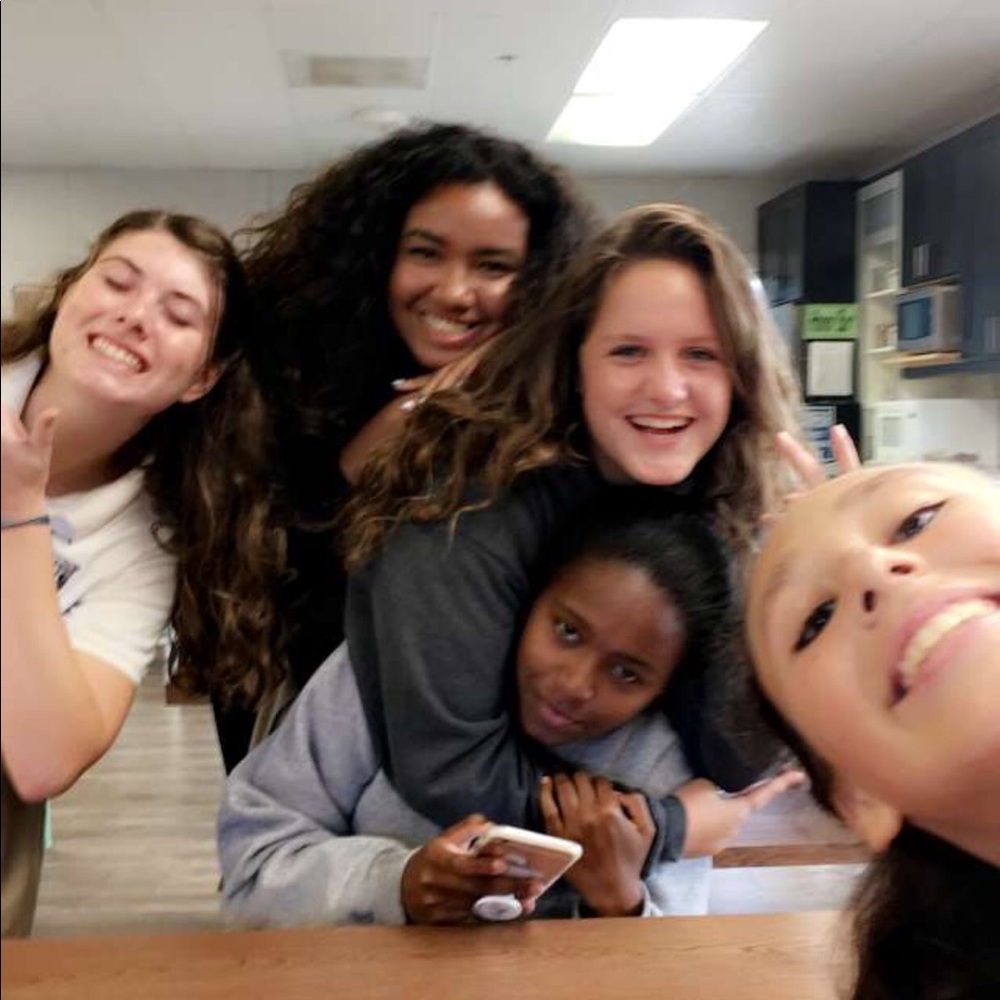 Meet your Posher, Saffron